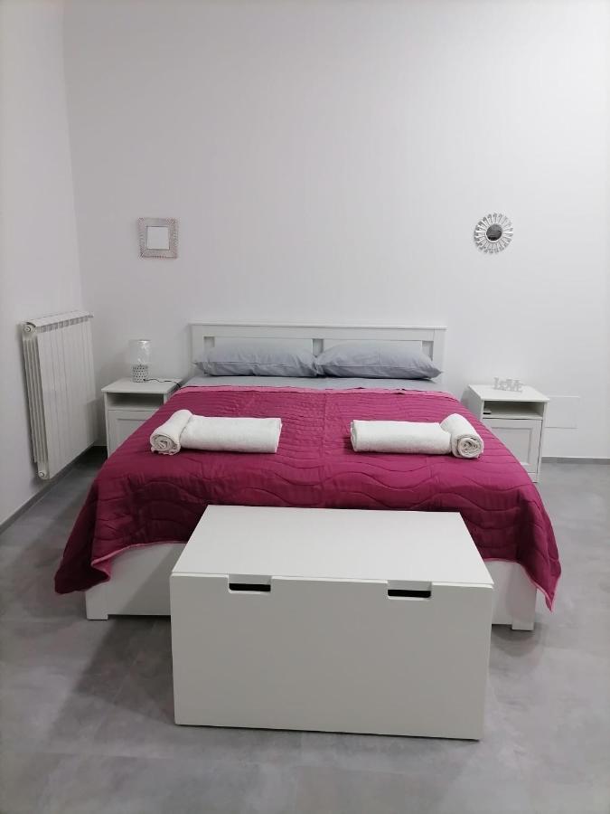 Darsena Apartments1 มอลเฟตตา ภายนอก รูปภาพ